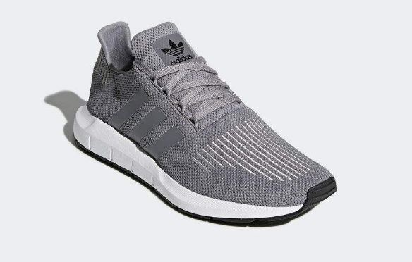 运动鞋选购指南:运动鞋是买偏大还是小的 运动鞋选购指南:运动鞋是买偏大还是小的