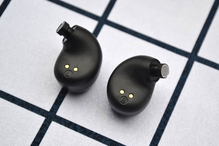 平民优选挚爱之声——西圣真无线蓝牙耳机 平民优选挚爱之声——西圣真无线蓝牙耳机