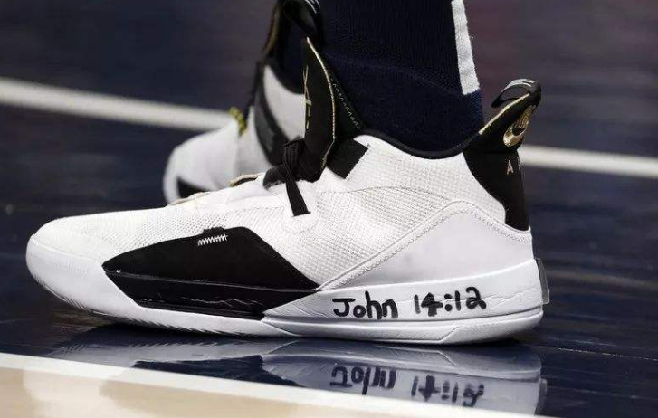 想要轻松起跳 一双篮球鞋少不了 想要轻松起跳 一双篮球鞋少不了