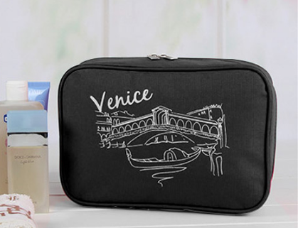 洗漱包有哪些材质 洗漱包能收纳哪些物品 洗漱包有哪些材质 洗漱包能收纳哪些物品