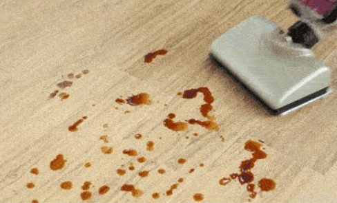 地板有油污怎么办?蒸汽拖把帮你轻松搞定 地板有油污怎么办?蒸汽拖把帮你轻松搞定