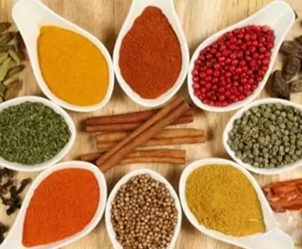 鸡精吃多了会怎么样 使用鸡精要注意什么 鸡精吃多了会怎么样 使用鸡精要注意什么