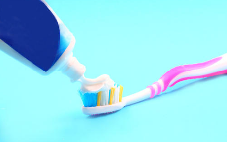 小苏打牙膏百科:小苏打牙膏有什么作用?能长时间用吗? 小苏打牙膏百科:小苏打牙膏有什么作用?能长时间用吗?