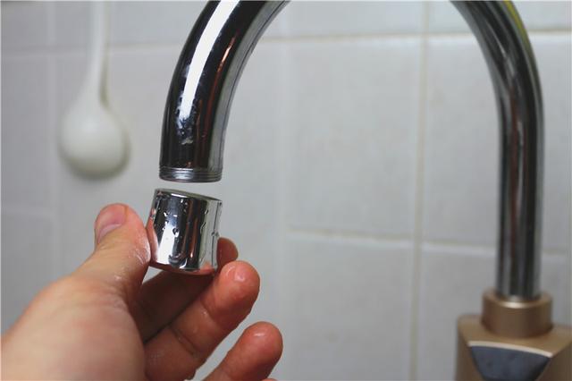 不到百元的净水器!竟然还是国际大品牌?除杂质能力立竿见影 不到百元的净水器!竟然还是国际大品牌?除杂质能力立竿见影