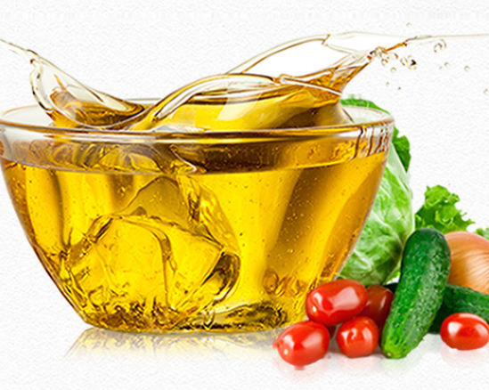 玉米油的功效与作用 玉米油和花生油哪个好 玉米油的功效与作用 玉米油和花生油哪个好