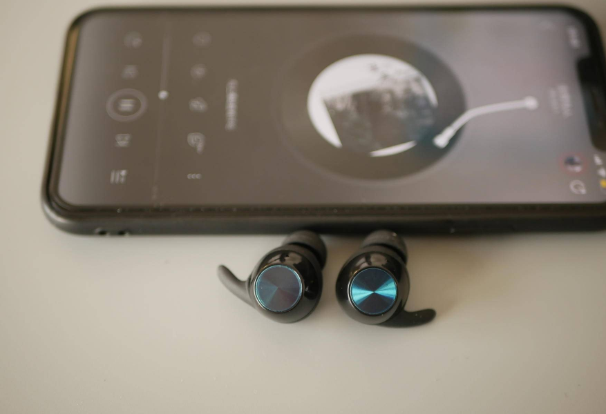 Xisem西圣战神Ares和漫步者TWS5对比,国产蓝牙耳机的骄傲 Xisem西圣战神Ares和漫步者TWS5对比,国产蓝牙耳机的骄傲