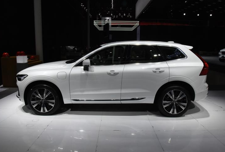 沃尔沃发布新款车型 XC60，内置配置信息曝光