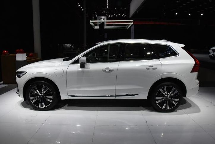 沃尔沃发布新款车型 XC60，内置配置信息曝光-1