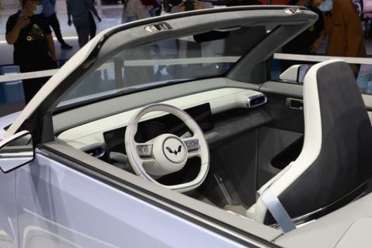 五菱宏光 MINI EV 敞篷版将在欧洲开卖，预计 2 万欧元起售-3