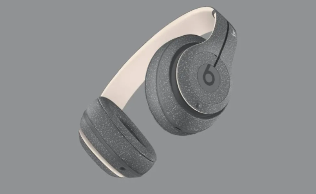 A-COLD-WALL * x Beats 限量版头戴式耳机，起售价2789元