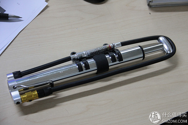 冬天骑行常用装备:捷安特 XTC820、喇叭、手套、眼镜 冬天骑行常用装备:捷安特 XTC820、喇叭、手套、眼镜